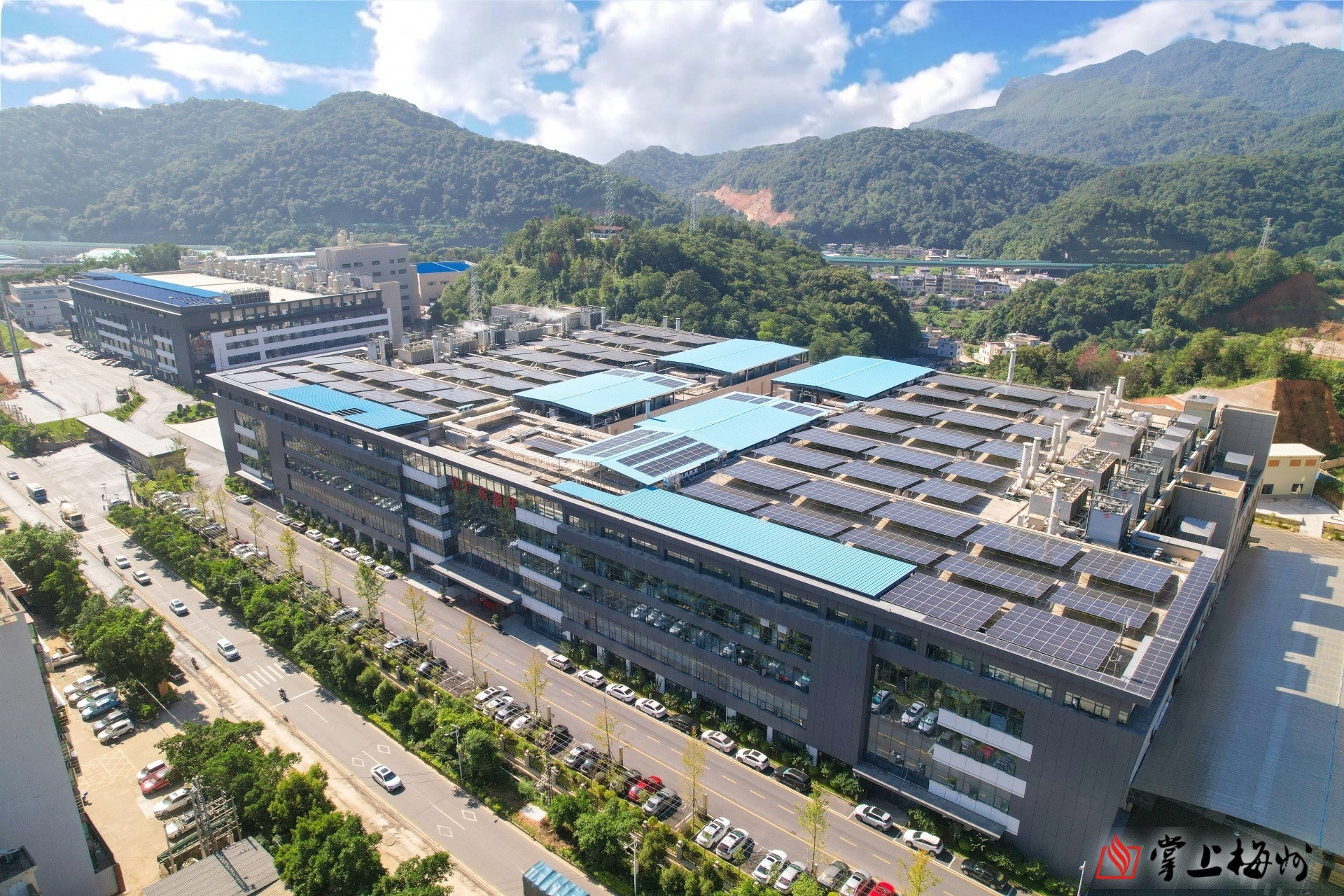 深耕铜箔创佳绩 向“新”而行促蝶变——记全国工业和信息化系统先进集体广东BB在线客服电子科技有限公司